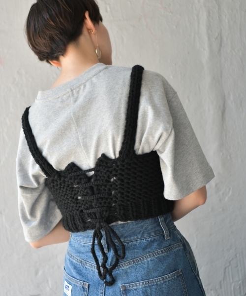 PAGEBOY(ページボーイ)の「ローゲージニットビスチェ(ニット/セーター・レディース・ブラック/ベージュ/オフホワイト・FREE)」の8枚目の写真