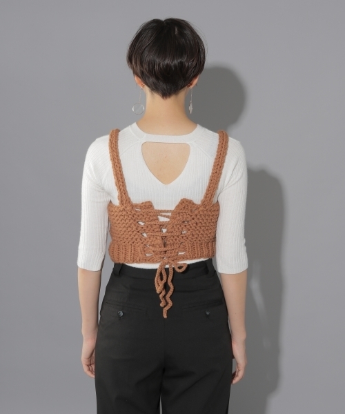 PAGEBOY(ページボーイ)の「ローゲージニットビスチェ(ニット/セーター・レディース・ブラック/ベージュ/オフホワイト・FREE)」の14枚目の写真