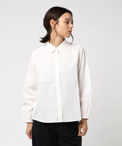 LBC(エルビーシー)の「コットン丸襟シャツ(シャツ/ブラウス・レディース・ホワイト/チャコールグレー/レッド・M/L)」の2枚目の写真