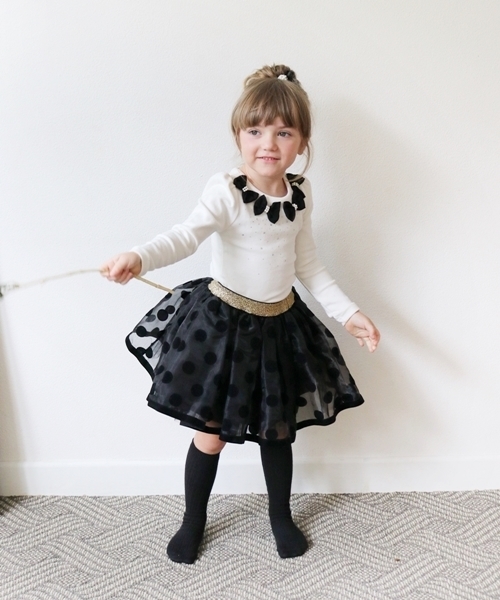 Rora（ローラ）の「ココナ 長袖カットソー フォーマル トップス リボン 白 ホワイト（Tシャツ/カットソー・キッズ・ホワイト・90㎝/100cm/110cm/120cm/130cm/140cm）」の4枚目の写真