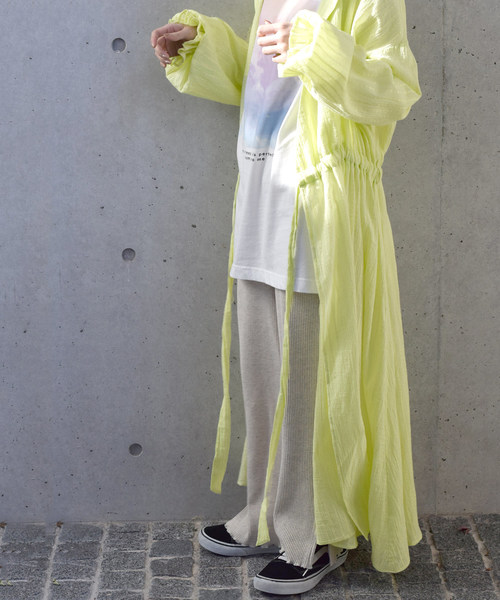 w closet(ダブルクローゼット)の「スクエアドットドビーカシュクールワンピース(ワンピース・レディース・イエロー/ミント/キナリ・FREE)」の5枚目の写真