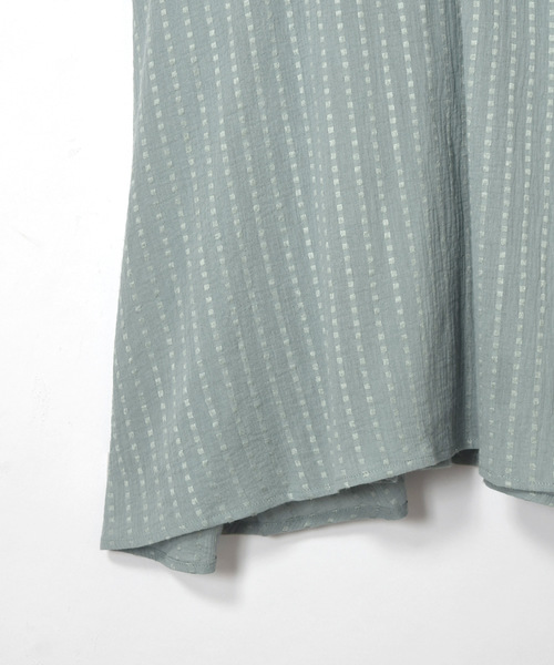 w closet(ダブルクローゼット)の「スクエアドットドビーカシュクールワンピース(ワンピース・レディース・イエロー/ミント/キナリ・FREE)」の14枚目の写真