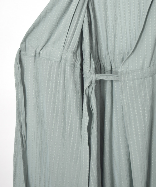 w closet(ダブルクローゼット)の「スクエアドットドビーカシュクールワンピース(ワンピース・レディース・イエロー/ミント/キナリ・FREE)」の13枚目の写真