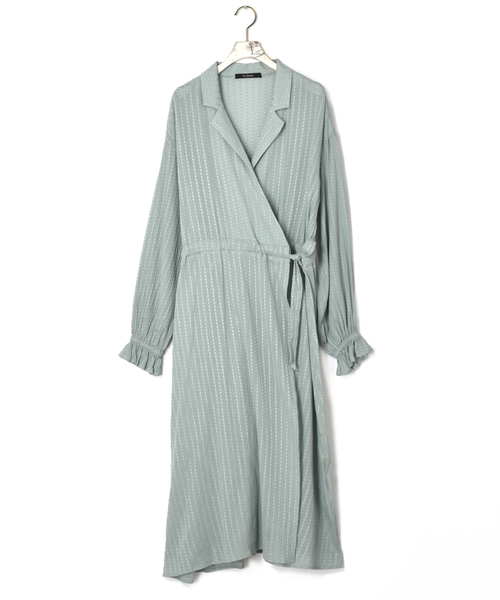 w closet(ダブルクローゼット)の「スクエアドットドビーカシュクールワンピース(ワンピース・レディース・イエロー/ミント/キナリ・FREE)」の10枚目の写真