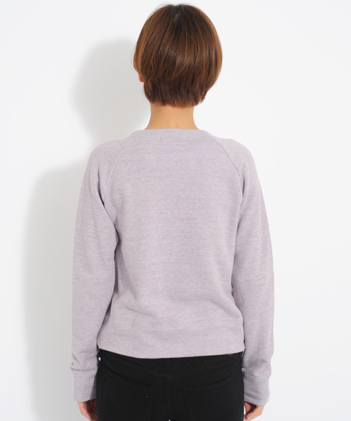 MILKFED.(ミルクフェド)の「SWEAT CREW TOP STRAWBERRY SHAKE(スウェット・レディース・チャコールグレー/ライトパープル/ライトグリーン・MEDIUM/SMALL)」の5枚目の写真