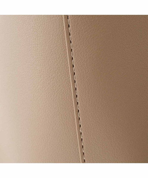 IEDIT(イディット)の「IEDIT 上品モードな美人トートバッグ〈エクリュベージュ〉(トートバッグ・レディース・ベージュ・ONE SIZE)」の4枚目の写真