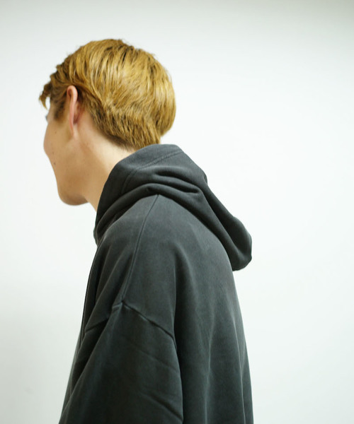 KAIKO（カイコー）の「KAIKO OBLONG PARKA PIGMENT（パーカー・メンズ・ライトグレー/レッド/ライトブラック・M/S/L）」の7枚目の写真