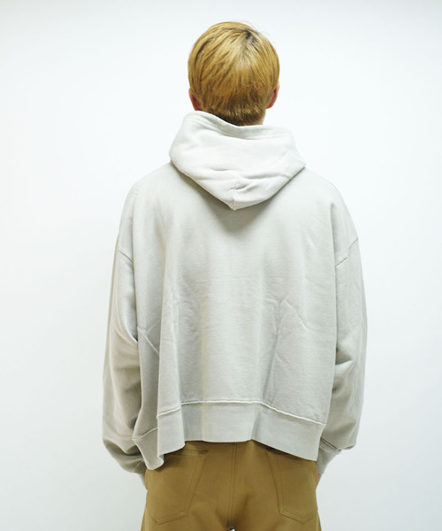 KAIKO（カイコー）の「KAIKO OBLONG PARKA PIGMENT（パーカー・メンズ・ライトグレー/レッド/ライトブラック・M/S/L）」の5枚目の写真