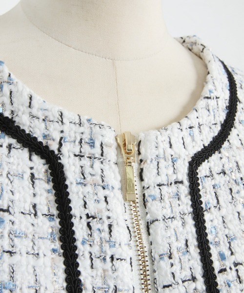 tocco closet（トッコ　クローゼット）の「パールビジュー装飾グログランりぼん付きノーカラーツイードジャケット（ノーカラージャケット・レディース・ブラック/オフホワイト・M）」の19枚目の写真