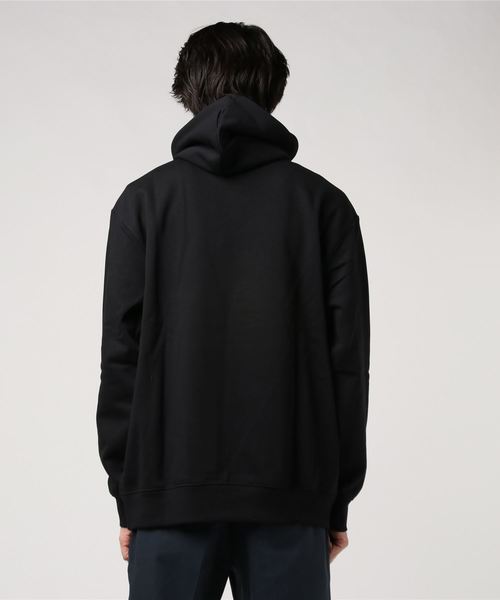 Carhartt WIP（カーハートダブリューアイピー）の「HOODED CARHARTT SWEATSHIRT（パーカー・メンズ・ブラウン/ダークグリーン/ブラック/ホワイト/ピンク/ブルー/グレイッシュブルー/グリーン系カモフラージュ/オレンジ・SMALL/MEDIUM/LARGE/X-LARGE/XX-LARGE/X-SMALL）」の10枚目の写真