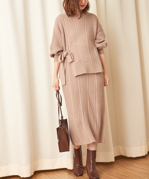natural couture（ナチュラルクチュール）の「【WEB限定】ケーブルニットセットアップ（ワンピース・レディース・アイボリー/モカ/グレイッシュベージュ/ピンク/ボルドー/グリーン系その他・FREE）」の16枚目の写真