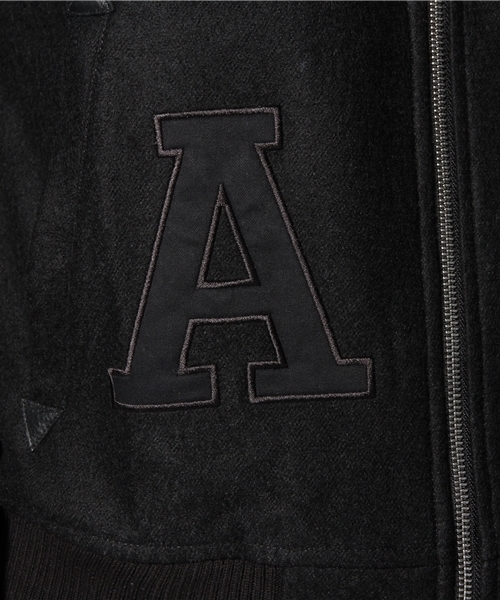 adidas Originals(アディダスオリジナルス)の「adidas Originals RUN BOMBER JKT ボンバージャケット(スタジャン・メンズ・ブラック・LARGE/MEDIUM/SMALL)」の2枚目の写真