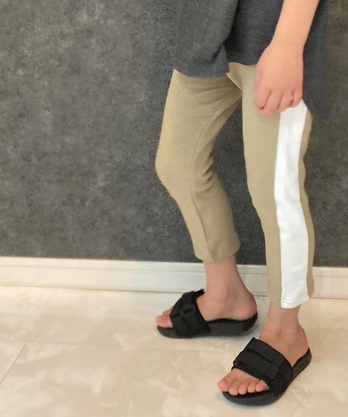 THE CASUAL（カジュアル）の「7分丈スキニーパンツ キッズ（その他パンツ・キッズ・ブルー/ピンク系その他/ブルー系その他2/杢グレー/ブラック系その他/ピンク/レッド系その他/ブラウン系その他/ブルー系その他/ベージュ/ブラウン/ベージュ系その他/グリーン系その他/カーキ/ブラック/ネイビー/グレー系その他2/レッド/ヘザーチャコール/グレー系その他・150cm/120cm/95cm/140cm/80ｃｍ/100cm/160cm/130cm/110cm/90cm）」の10枚目の写真