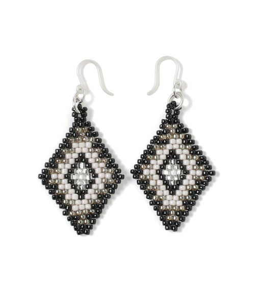 Ray BEAMS(レイビームス)の「MATSUNO GLASS BEADS / トレジャー ピアス(ピアス(両耳用)・レディース・ロイヤルブルー/レッド/ブラック/ホワイト・ONE SIZE)」の3枚目の写真