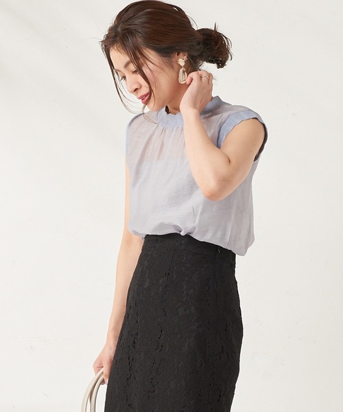 natural couture(ナチュラルクチュール)の「ほんのりシアーエアリープルオーバー(シャツ/ブラウス・レディース・ブラック/サックスブルー/オレンジ/アイボリー・FREE)」の18枚目の写真