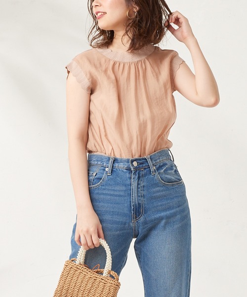 natural couture(ナチュラルクチュール)の「ほんのりシアーエアリープルオーバー(シャツ/ブラウス・レディース・ブラック/サックスブルー/オレンジ/アイボリー・FREE)」の21枚目の写真
