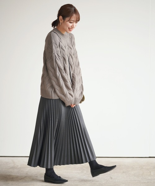 rps（アールピーエス）の「太ケーブルモックネックニットプルオーバー（ニット/セーター・レディース・ブルー/アイボリー/モカ/グレイッシュベージュ/グレイッシュブルー/ミント・M）」の8枚目の写真