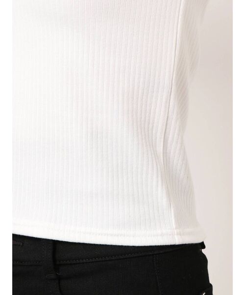 EMODA(エモダ)の「2WAYカッティングトップ(Tシャツ/カットソー・レディース・ホワイト/ブラック/ミント/ブラウン・FREE)」の12枚目の写真