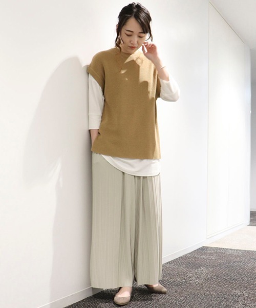 COMME CA ISM（コムサイズム）の「【カラバリ豊富】 ドロップショルダー ニットベスト（ベスト・レディース・ミント/サックスブルー/キャメル/イエロー×グリーン/ブラック/ホワイト/ダークブラウン/ベージュ・MEDIUM/LARGE）」の13枚目の写真