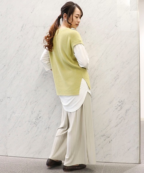 COMME CA ISM（コムサイズム）の「【カラバリ豊富】 ドロップショルダー ニットベスト（ベスト・レディース・ミント/サックスブルー/キャメル/イエロー×グリーン/ブラック/ホワイト/ダークブラウン/ベージュ・MEDIUM/LARGE）」の15枚目の写真