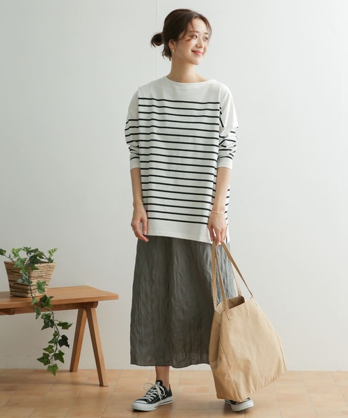 URBAN RESEARCH DOORS（アーバンリサーチドアーズ）の「パネルボーダーボートネックカットソー（Tシャツ/カットソー・レディース・ブラック/ベージュ/ロイヤルブルー・ONE）」の17枚目の写真