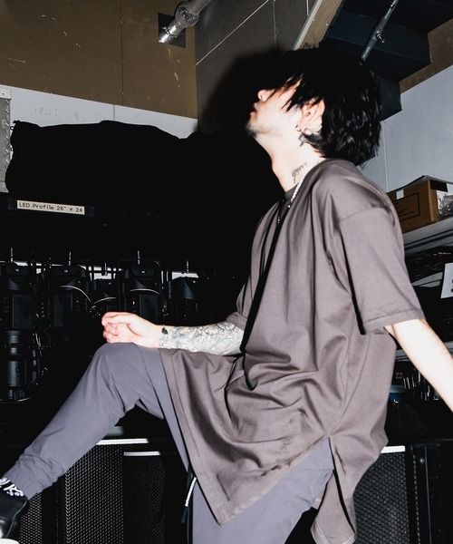 MSML(エムエスエムエル)の「SIDE SLIT SHORT SLEEVE TEE(Tシャツ/カットソー・メンズ・ブラック/チャコールグレー/ホワイト・S/L/M)」の8枚目の写真