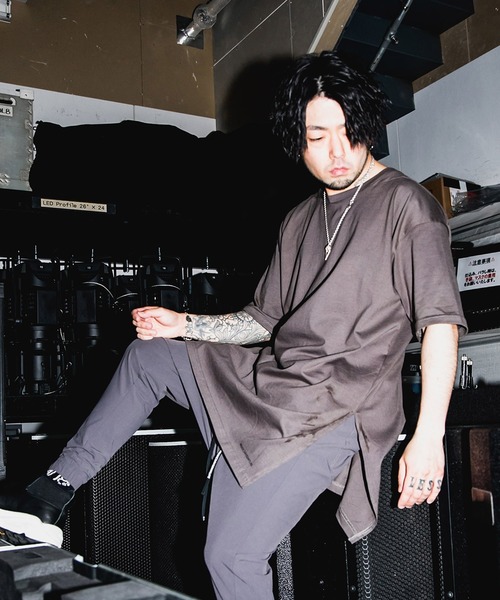 MSML(エムエスエムエル)の「SIDE SLIT SHORT SLEEVE TEE(Tシャツ/カットソー・メンズ・ブラック/チャコールグレー/ホワイト・S/L/M)」の9枚目の写真