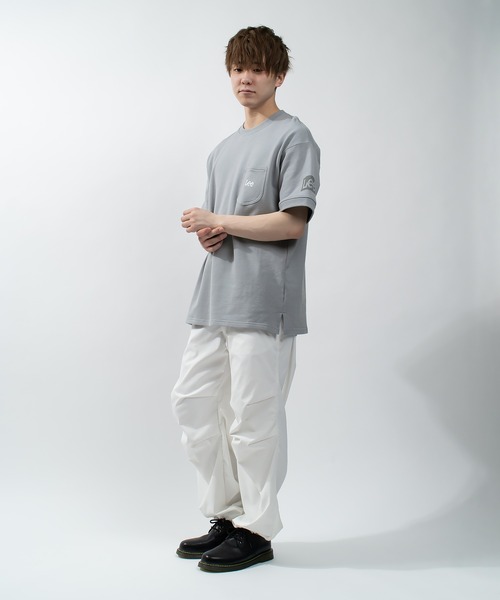 Lee(リー)の「【LEE/リー】オーバーサイズ ワンポケット ヘビーウェイト 半袖Tシャツ(Tシャツ/カットソー・メンズ・アッシュグレー/ベージュ/ホワイト/ブラック/サックスブルー・XL/L/M)」の21枚目の写真