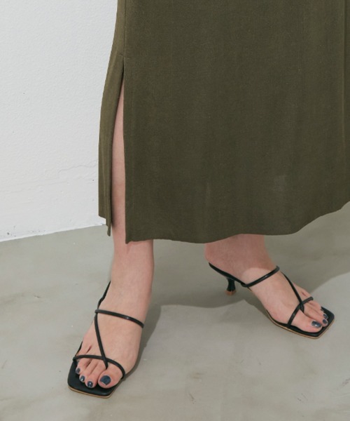 Aunt Marie's（アントマリーズ）の「細ストラップミュール / AUNT MARIE'S（サンダル・レディース・ブラック・LARGE/MEDIUM/SMALL）」の4枚目の写真
