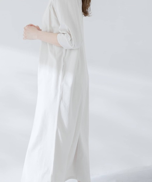 URBAN RESEARCH Sonny Label（アーバンリサーチサニーレーベル）の「ギャザースリーブカットワンピース（ワンピース・レディース・モカ/グレー系その他/ブラック・FREE）」の16枚目の写真