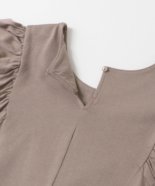 URBAN RESEARCH Sonny Label（アーバンリサーチサニーレーベル）の「ギャザースリーブカットワンピース（ワンピース・レディース・モカ/グレー系その他/ブラック・FREE）」の9枚目の写真