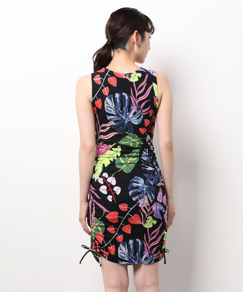 Desigual(デシグアル)の「ギャザー スリムショートワンピース(チュニック・レディース・ブラック・2L/S/M/L/SS)」の10枚目の写真