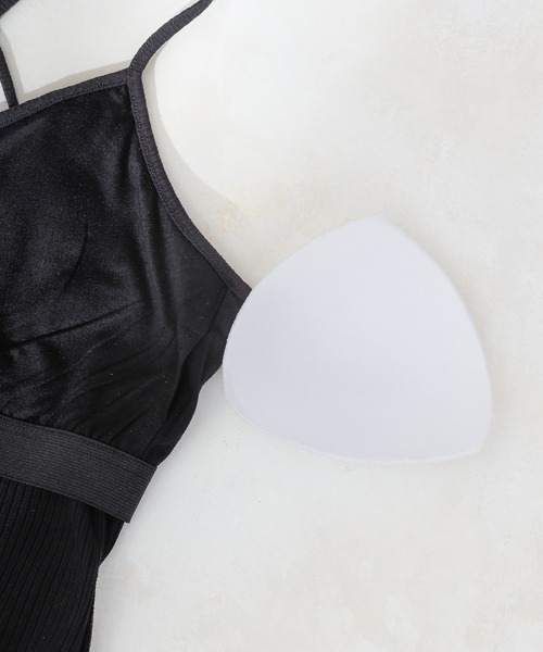 COLONY 2139（コロニートゥーワンスリーナイン）の「【WEB限定】カップ付きランダムテレコ短丈Vネックキャミソール(パット取り外し可)（キャミソール・レディース・ホワイト/ブラック/チャコールグレー/モカ/カーキ・FREE）」の19枚目の写真