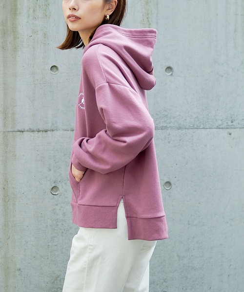 KANGOL EXTRA COMFORT(カンゴールエクストラコンフォート)の「【KANGOL EXTRA COMFORT(カンゴール エクストラ コンフォート)】《WEB限定》ロゴ刺繍 サイドスリット ビックシルエット パーカー(パーカー・レディース・グレー/ブラック/オフホワイト/ブルーグレー/パープル/アイボリー・M/L/LL)」の17枚目の写真