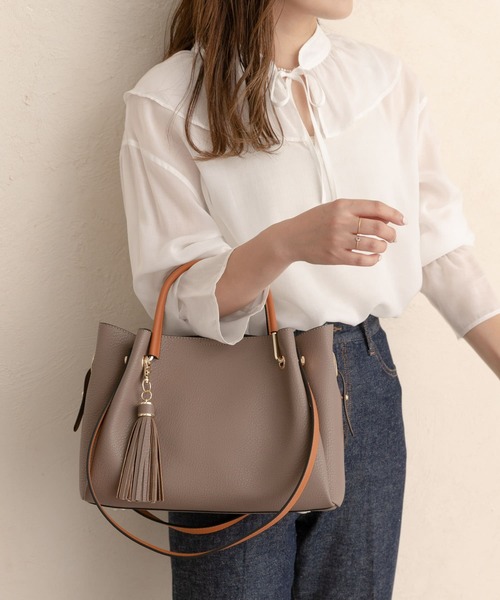 RODE SKO(ロデスコ)の「ワイド4WAYトートバッグ(トートバッグ・レディース・ブラック/グレー系その他/アイボリー/ベージュ/パープル系その他/キャメル/グレー・ONE)」の5枚目の写真