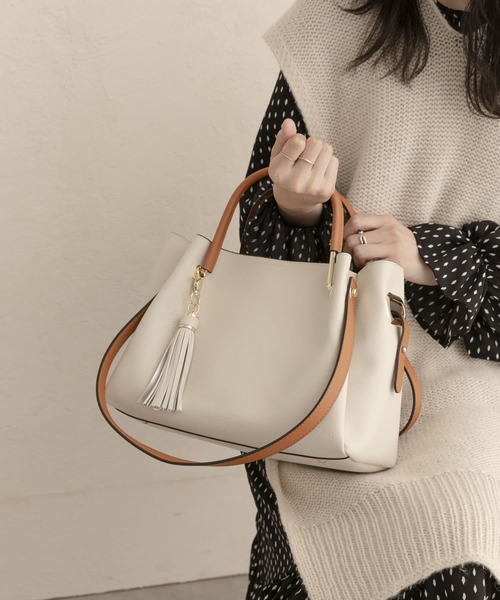 RODE SKO(ロデスコ)の「ワイド4WAYトートバッグ(トートバッグ・レディース・ブラック/グレー系その他/アイボリー/ベージュ/パープル系その他/キャメル/グレー・ONE)」の14枚目の写真