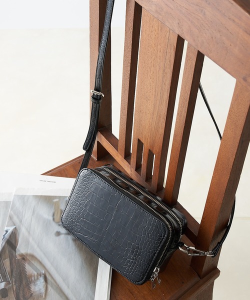 COLONY 2139（コロニートゥーワンスリーナイン）の「リサイクルレザータッチ お財布ショルダーバッグ（ショルダーバッグ・レディース・ブラック/ベージュ/ブラウン/グリーン・FREE）」の18枚目の写真