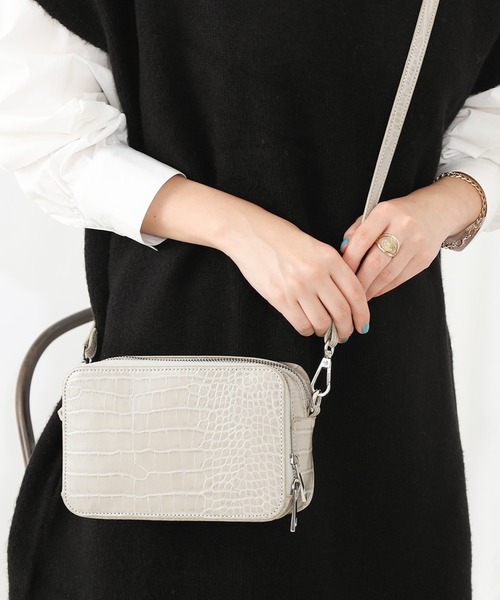 COLONY 2139（コロニートゥーワンスリーナイン）の「リサイクルレザータッチ お財布ショルダーバッグ（ショルダーバッグ・レディース・ブラック/ベージュ/ブラウン/グリーン・FREE）」の22枚目の写真