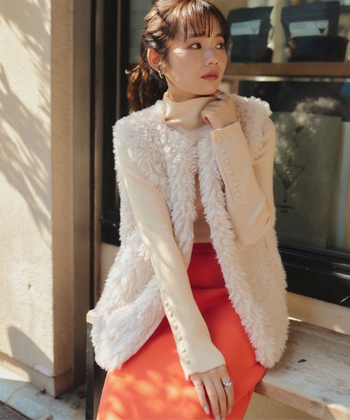 titivate(ティティベイト)の「ハイネックリブトップス(ニット/セーター・レディース・アイボリー/オリーブ/レッド/モカ/ブラック/ライトブルー/杢グレー・M)」の2枚目の写真