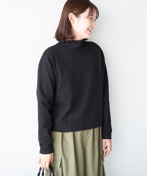 haco!（ハコ）の「どんなボトムスもインせずに今っぽコーデが決まる！好バランスに仕上げた短め丈ハイネックトップス（Tシャツ/カットソー・レディース・ライトベージュ/ブラック/オフホワイト・MEDIUM/X-LARGE/SMALL/LARGE）」の19枚目の写真