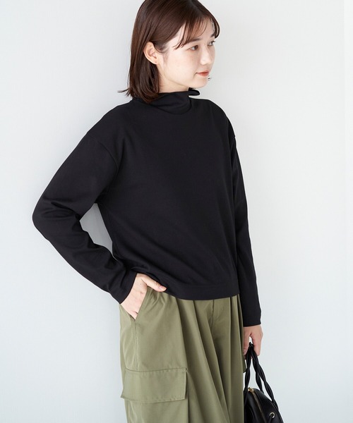 haco!（ハコ）の「どんなボトムスもインせずに今っぽコーデが決まる！好バランスに仕上げた短め丈ハイネックトップス（Tシャツ/カットソー・レディース・ライトベージュ/ブラック/オフホワイト・MEDIUM/X-LARGE/SMALL/LARGE）」の20枚目の写真