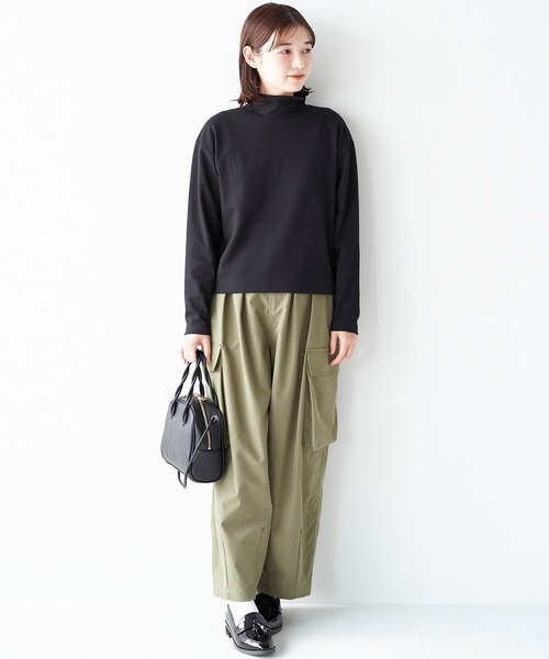 haco!（ハコ）の「どんなボトムスもインせずに今っぽコーデが決まる！好バランスに仕上げた短め丈ハイネックトップス（Tシャツ/カットソー・レディース・ライトベージュ/ブラック/オフホワイト・MEDIUM/X-LARGE/SMALL/LARGE）」の22枚目の写真