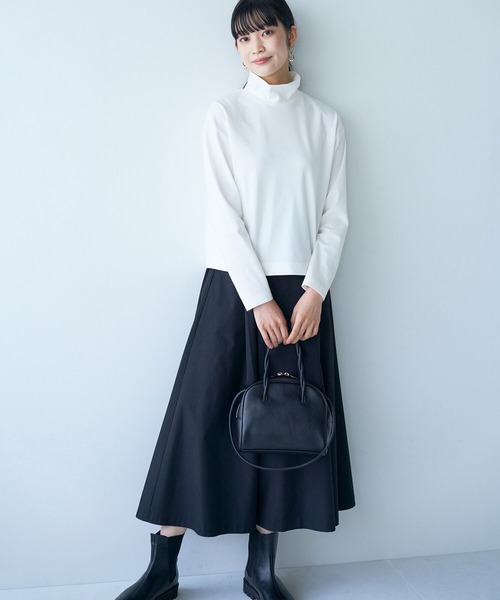 haco!（ハコ）の「どんなボトムスもインせずに今っぽコーデが決まる！好バランスに仕上げた短め丈ハイネックトップス（Tシャツ/カットソー・レディース・ライトベージュ/ブラック/オフホワイト・MEDIUM/X-LARGE/SMALL/LARGE）」の8枚目の写真