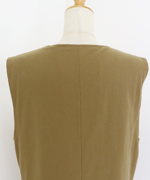 BLUEEAST(ブルーイースト)の「ダブルボタンジャンスカ 2WAYジレワンピース(ジャンパースカート・レディース・チャコールグレー/ブラック/キャメル/ブラウン系/ブラック系/ライトカーキ/ベージュ・MEDIUM)」の11枚目の写真