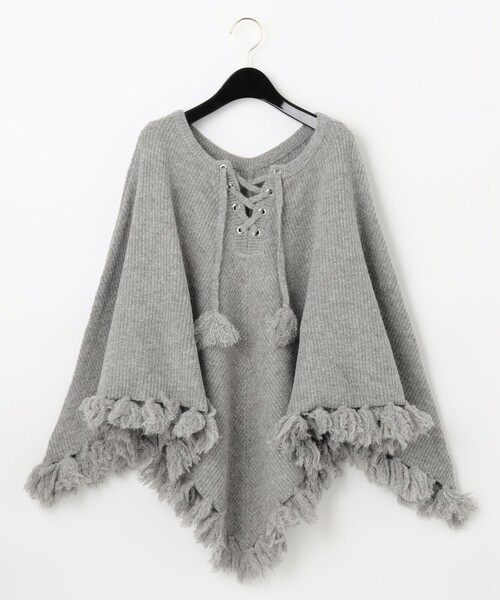 GRACE CONTINENTAL（グレースコンチネンタル）の「フリンジ畦ニットポンチョ（ポンチョ・レディース・グレー/キナリ・FREE）」の8枚目の写真