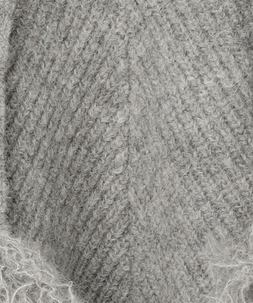 GRACE CONTINENTAL（グレースコンチネンタル）の「フリンジ畦ニットポンチョ（ポンチョ・レディース・グレー/キナリ・FREE）」の12枚目の写真