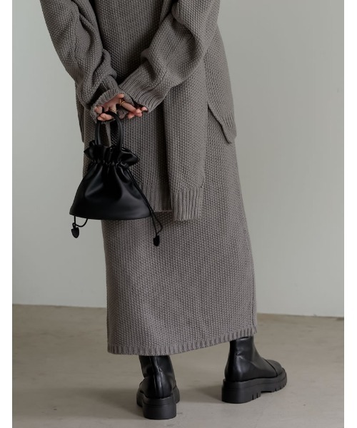 Re:EDIT（リエディ）の「鹿の子編みストレートニットスカート（スカート・レディース・ブラック/ベージュ/グレー/アイボリー/ブルー・MEDIUM/LARGE/SHORT）」の11枚目の写真