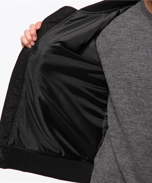 WHO'S WHO gallery（フーズフーギャラリー）の「【GIGGER】GIGA1（ブルゾン・メンズ・ブラック/ネイビー・MEDIUM/LARGE）」の6枚目の写真