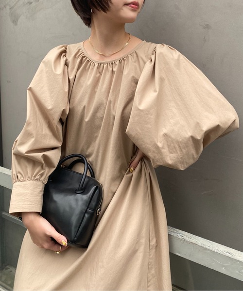 natural couture（ナチュラルクチュール）の「【WEB限定】ボリュームスリーブワンピース（ワンピース・レディース・ベージュ/ピンク/ブラック・FREE）」の7枚目の写真