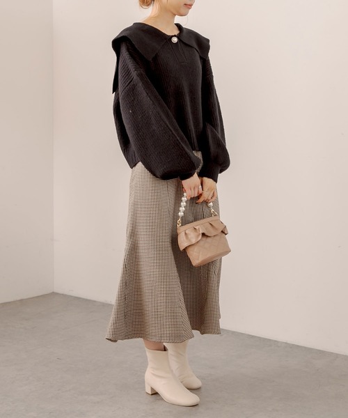 OLIVE des OLIVE(オリーブデオリーブ)の「パールハンドルフリルバッグ(ショルダーバッグ・レディース・ベージュ/オフホワイト・FREE)」の6枚目の写真